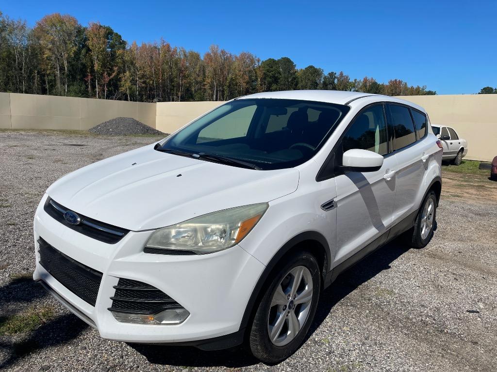 2016 Ford Escape SE's photo