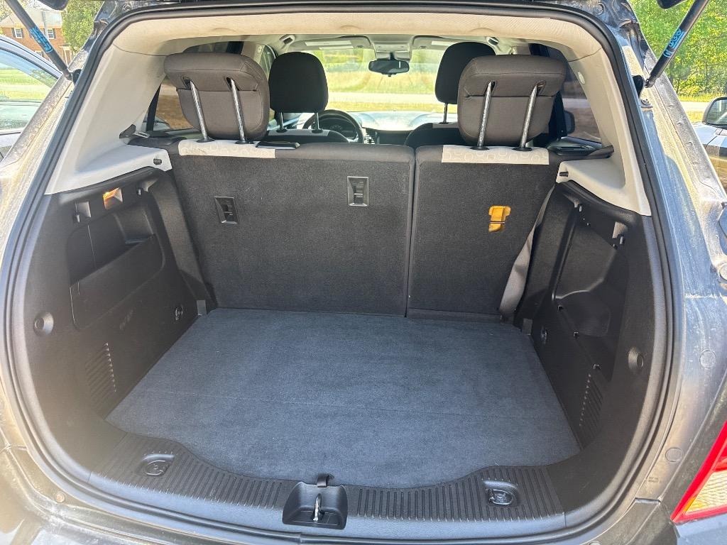 2020 Chevrolet Trax LS - Photo 10